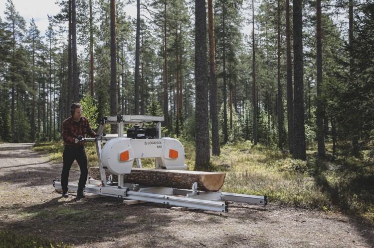 B701_FORREST_1.jpg